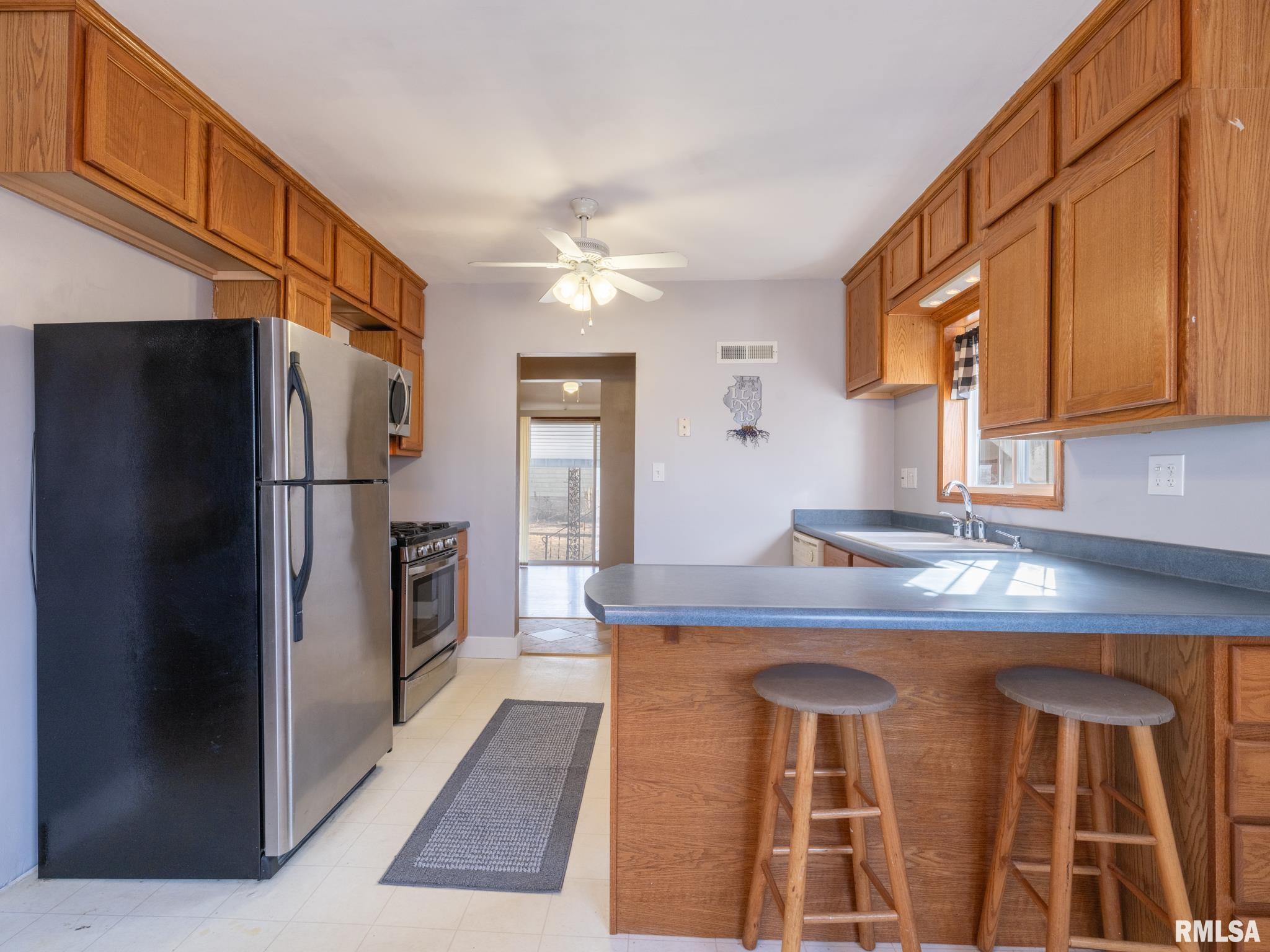 1606 Circle Road Peoria, IL 61604 - Photo 21 of 52