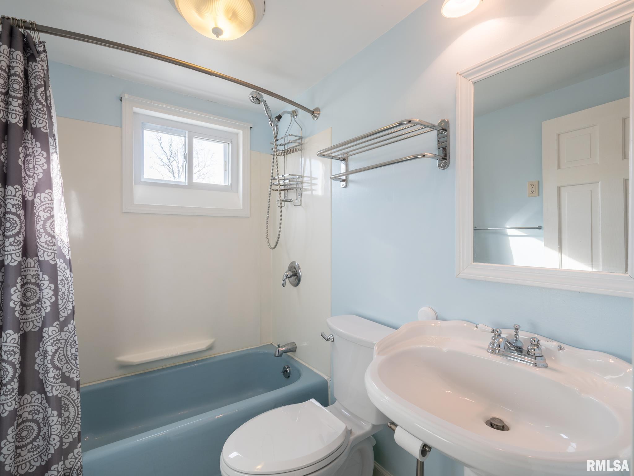 1606 Circle Road Peoria, IL 61604 - Photo 35 of 52