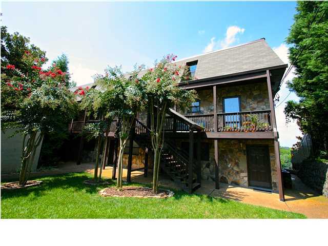 637 Battery Place, Unit 3 Chattanooga, TN 37403 - Photo 1 of 18 Primary Photo