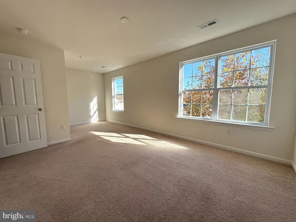 a view of empty room with window