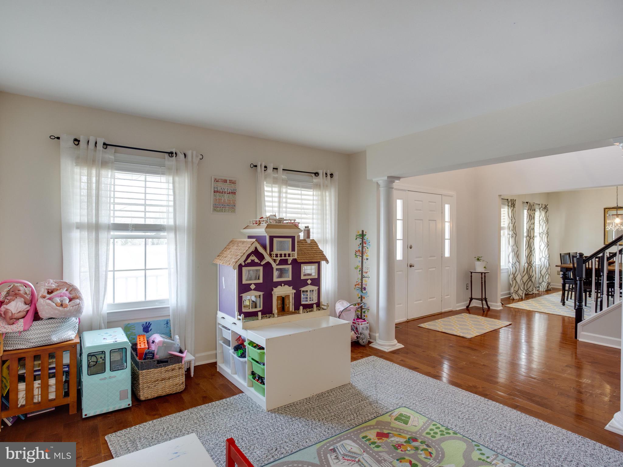 3235 Breckenridge Way Riva, MD 21140 - Photo 7 of 63 a living room with furniture and a window