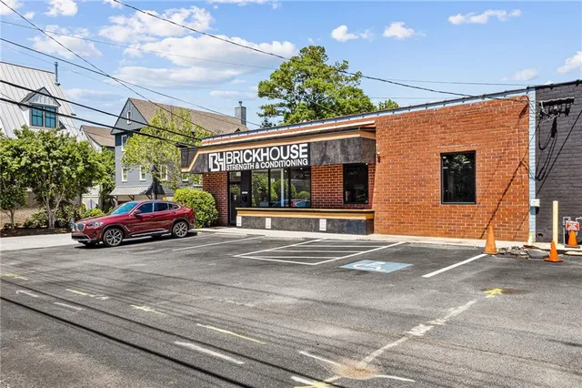 a car parked in front of a building