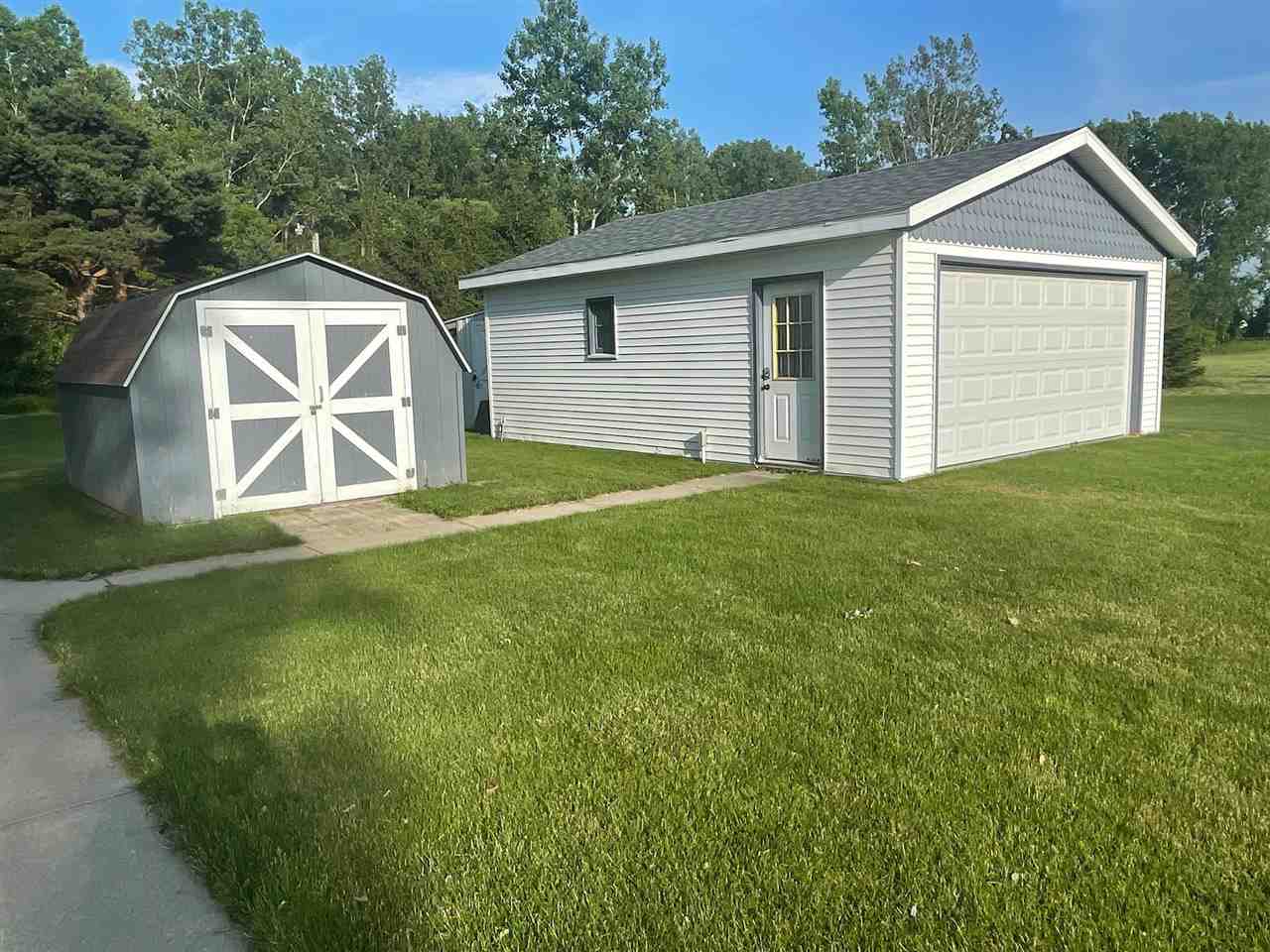 4870 Lone Road Freeland, MI 48623 - Photo 4 of 57