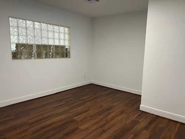 $6,000 | 5106 Center Street, Houston, TX 77007