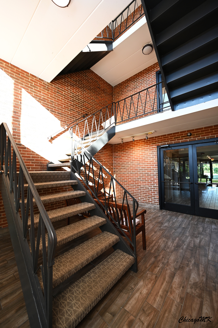 2230 South Goebbert Road, Unit 339 Arlington Heights, IL 60005 - Photo 32 of 38 a view of entryway
