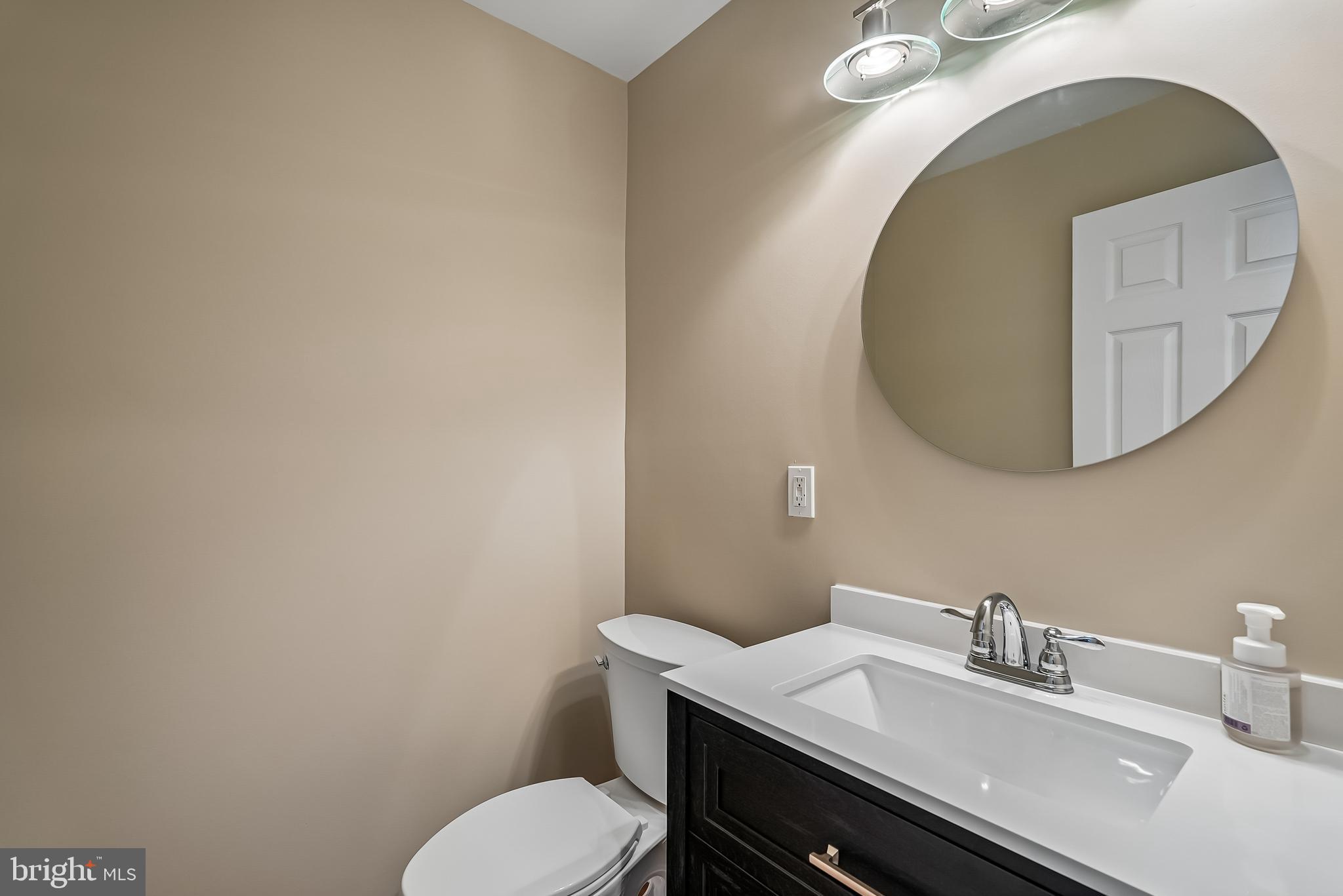 41935 Cinnabar Square Aldie, VA 20105 - Photo 30 of 39 Lower lever renovated powder Room