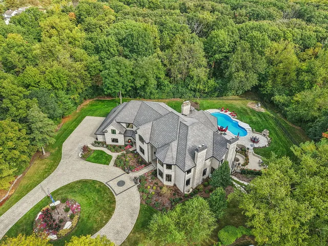 $3,990,000 | 3001 Glen Eagles Court, St. Charles, IL 60174