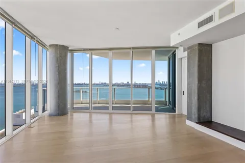 $1,399,000 | 2020 North Bayshore Drive, Unit 2401, Miami, FL 33137
