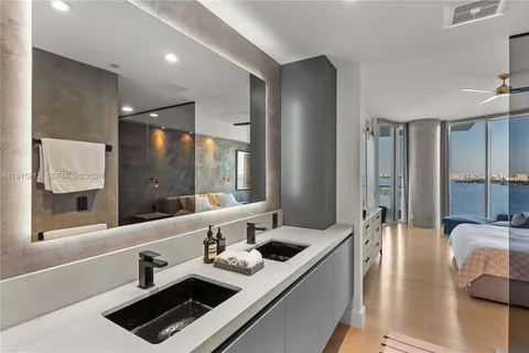 $1,399,000 | 2020 North Bayshore Drive, Unit 2401, Miami, FL 33137