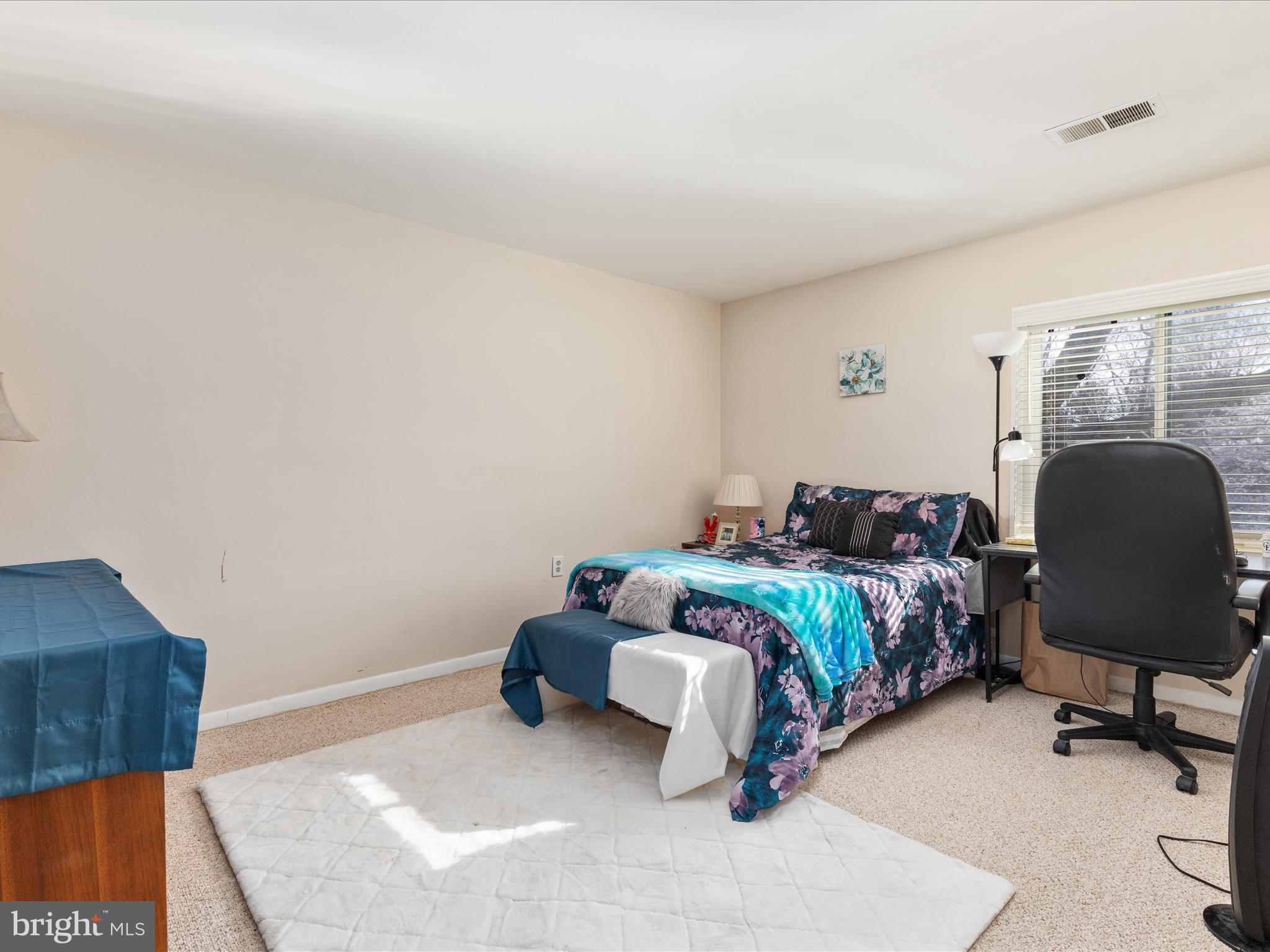 1404 Northgate Square, Unit 140422B Reston, VA 20190 - Photo 12 of 21 Primary bedroom