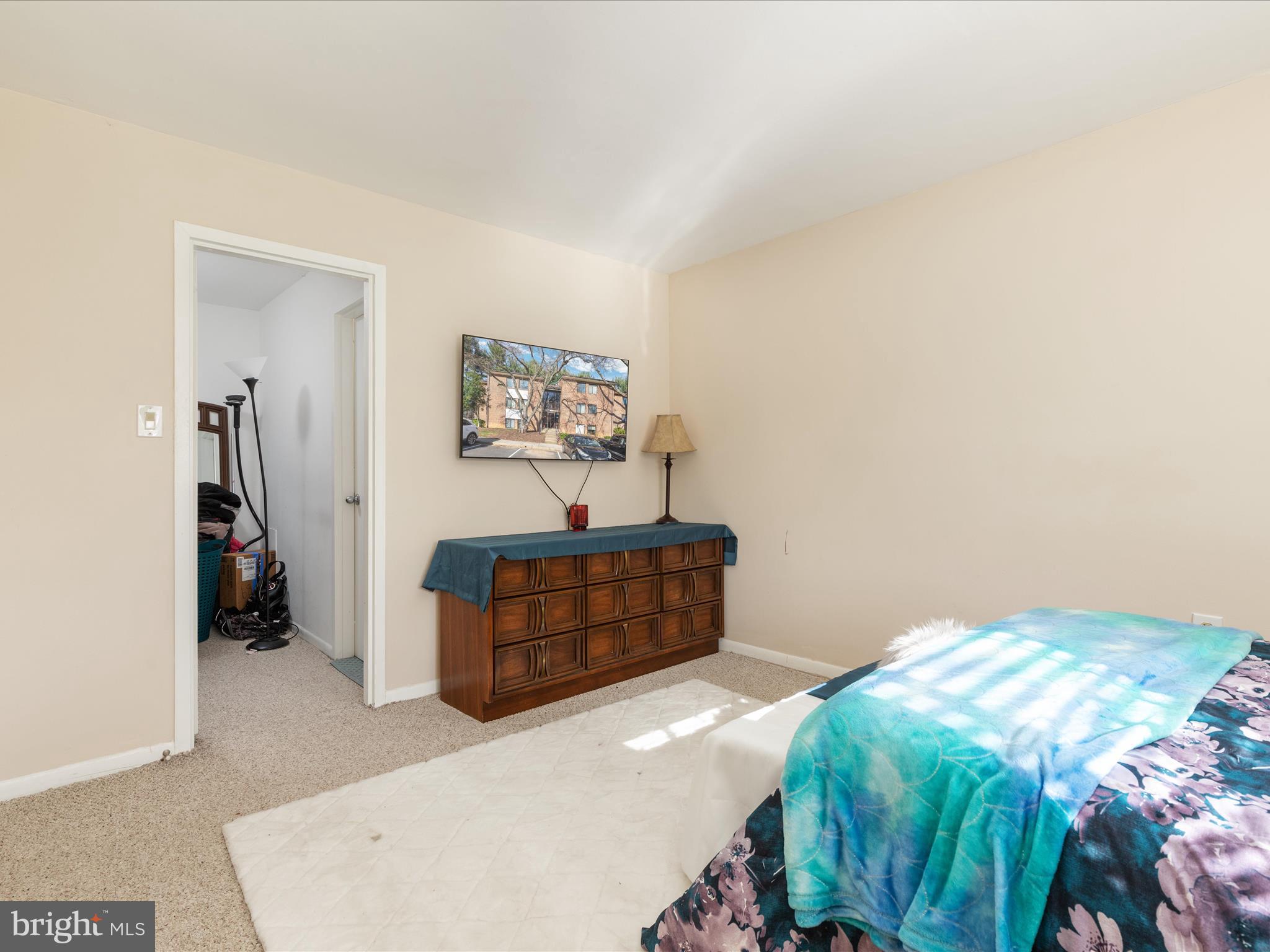1404 Northgate Square, Unit 140422B Reston, VA 20190 - Photo 13 of 21 Spacious room