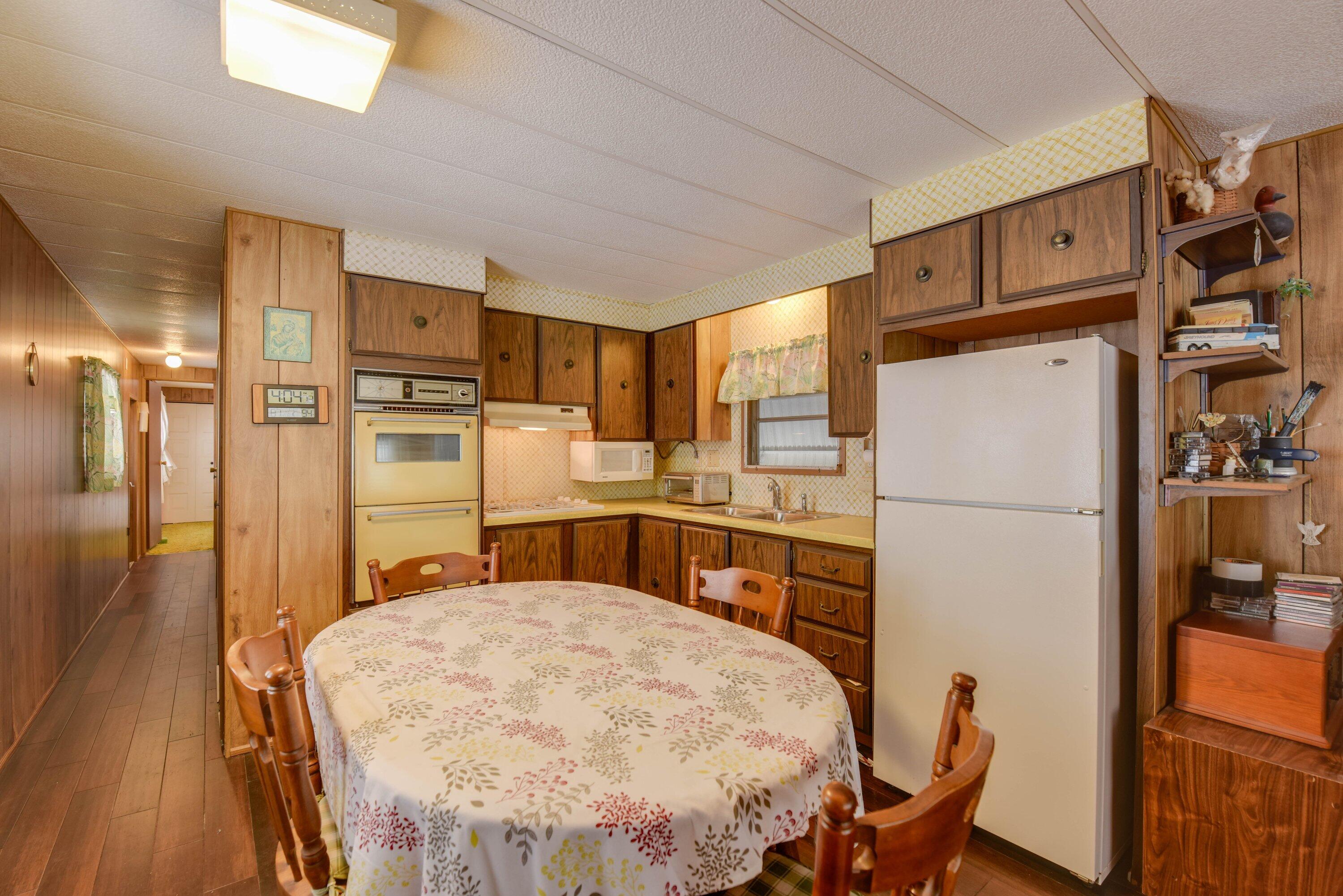 80 Sands Road Big Pine Key, FL 33043 - Photo 5 of 18 Kitchen area