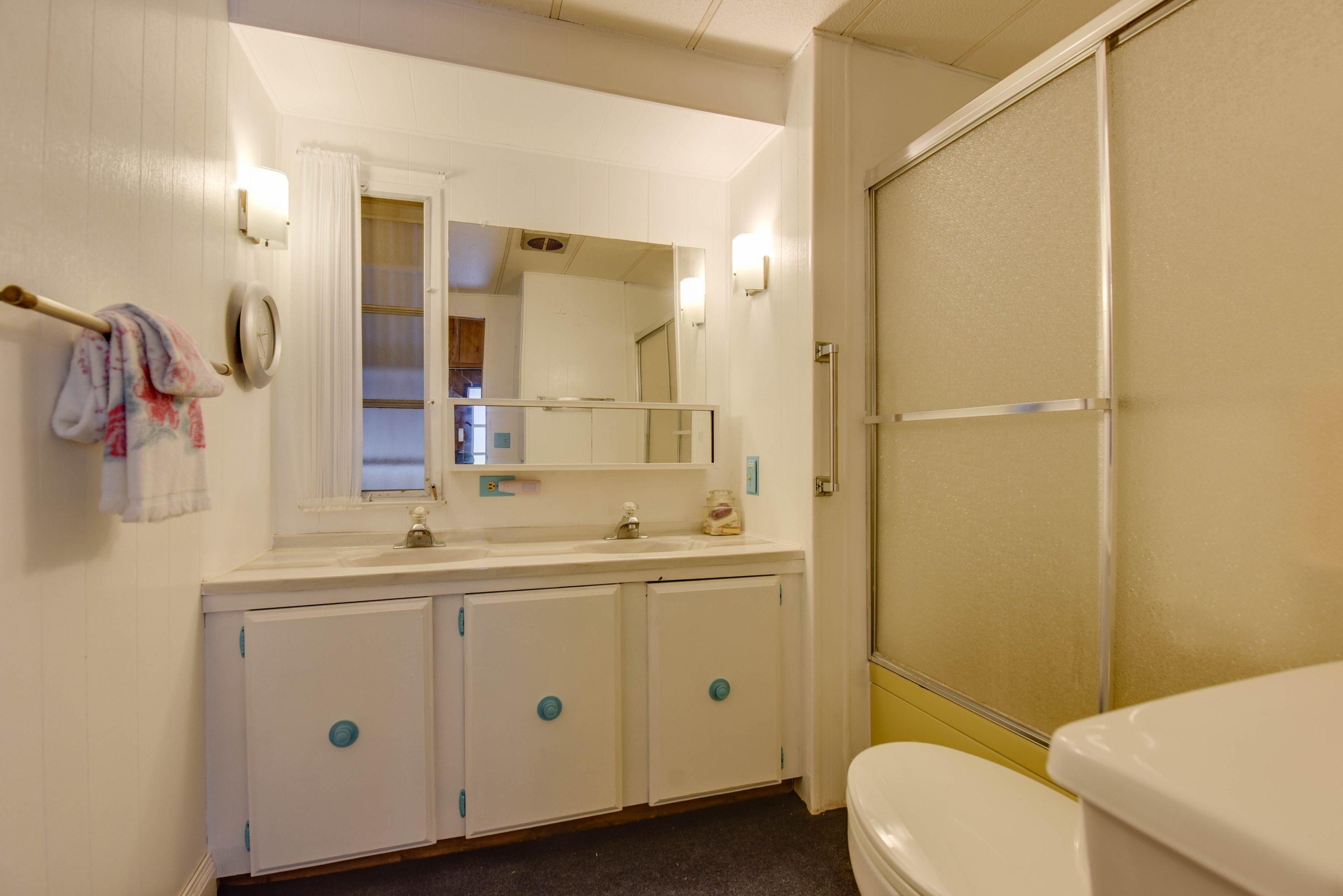 80 Sands Road Big Pine Key, FL 33043 - Photo 9 of 18 Bathroom