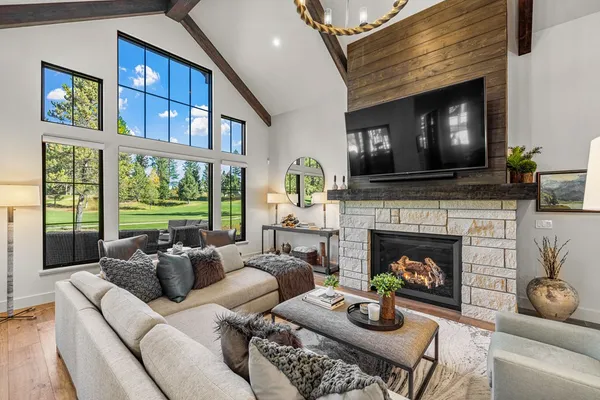 $2,450,000 | 326 Sunshine Drive, McCall, ID 83638