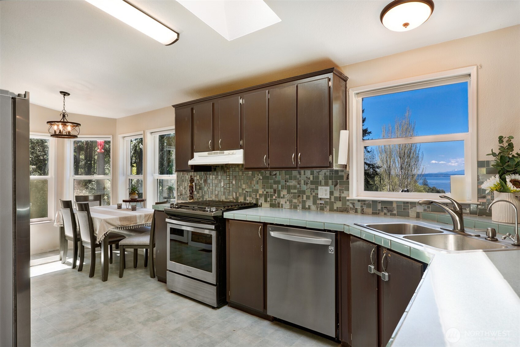 7777 Hellman Road Clinton, WA 98236 - Photo 15 of 40