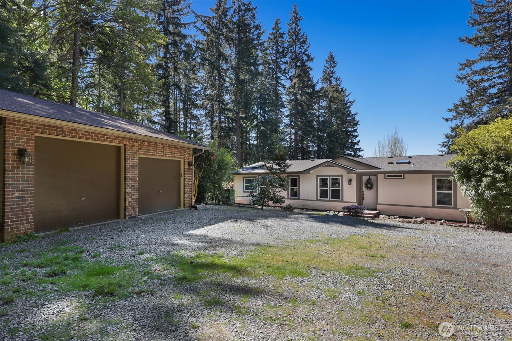 7777 Hellman Road Clinton, WA 98236 - Photo 2 of 40