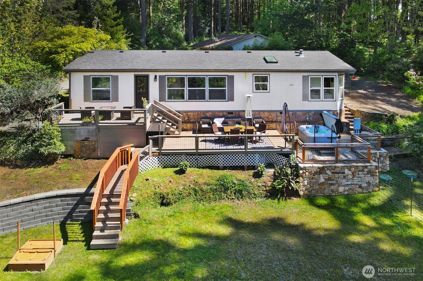 7777 Hellman Road Clinton, WA 98236 - Photo 34 of 40