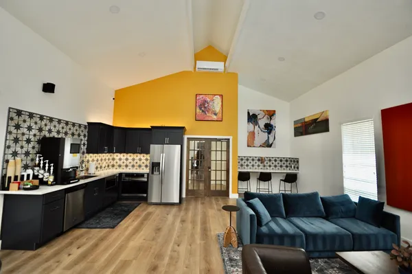 $1,650 | 3231 Allen Parkway, Unit 6102, Houston, TX 77019
