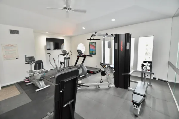 $1,650 | 3231 Allen Parkway, Unit 6102, Houston, TX 77019