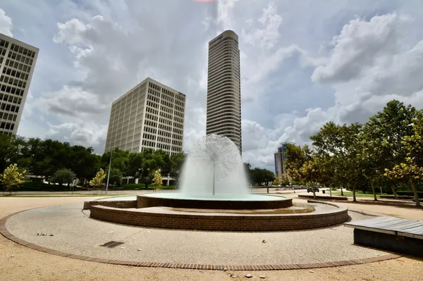 $1,650 | 3231 Allen Parkway, Unit 6102, Houston, TX 77019