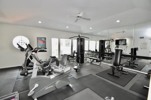 $1,650 | 3231 Allen Parkway, Unit 6102, Houston, TX 77019