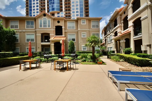$1,650 | 3231 Allen Parkway, Unit 6102, Houston, TX 77019