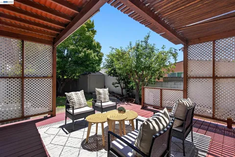 $799,950 | 19131 Waverly Avenue, San Lorenzo, CA 94541