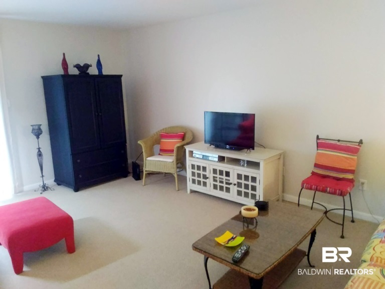 710 South Mobile Street, Unit 23 Fairhope, AL 36532 - Photo 16 of 42 LR furniture included