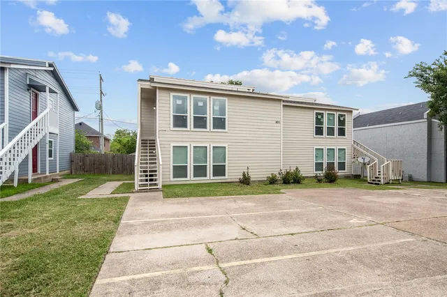 $1,300 | 405 Manuel Drive, Unit B, College Station, TX 77840