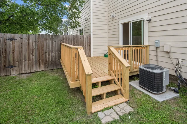 $1,300 | 405 Manuel Drive, Unit B, College Station, TX 77840