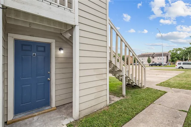 $1,300 | 405 Manuel Drive, Unit B, College Station, TX 77840