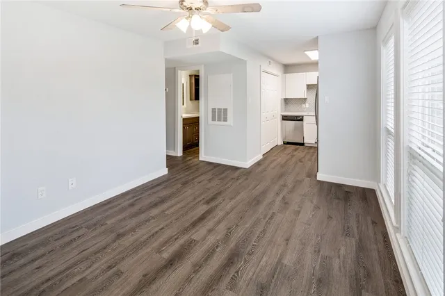 $1,300 | 405 Manuel Drive, Unit B, College Station, TX 77840