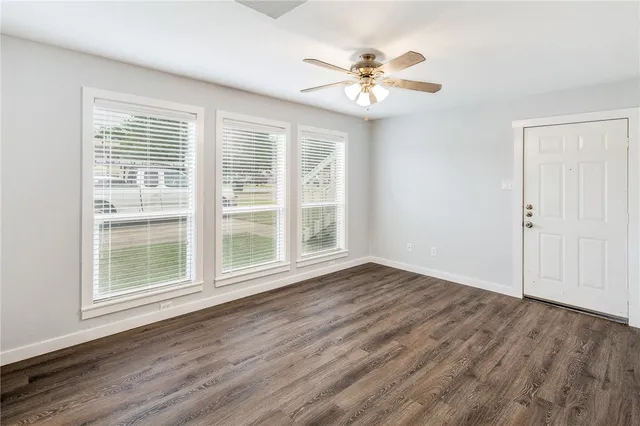 $1,300 | 405 Manuel Drive, Unit B, College Station, TX 77840