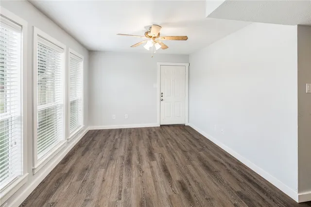 $1,300 | 405 Manuel Drive, Unit B, College Station, TX 77840