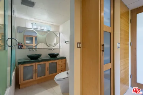 $6,000 | 17366 Sunset Boulevard, Unit 302, Pacific Palisades, CA 90272