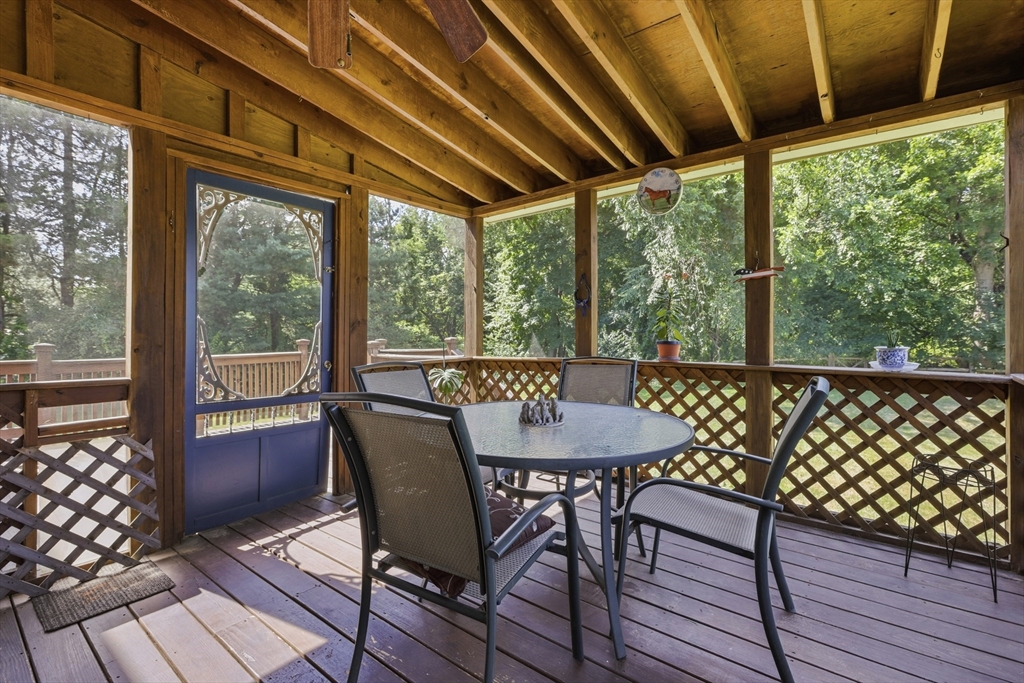 4 Oneida Place Hudson, MA 01749 - Photo 33 of 42