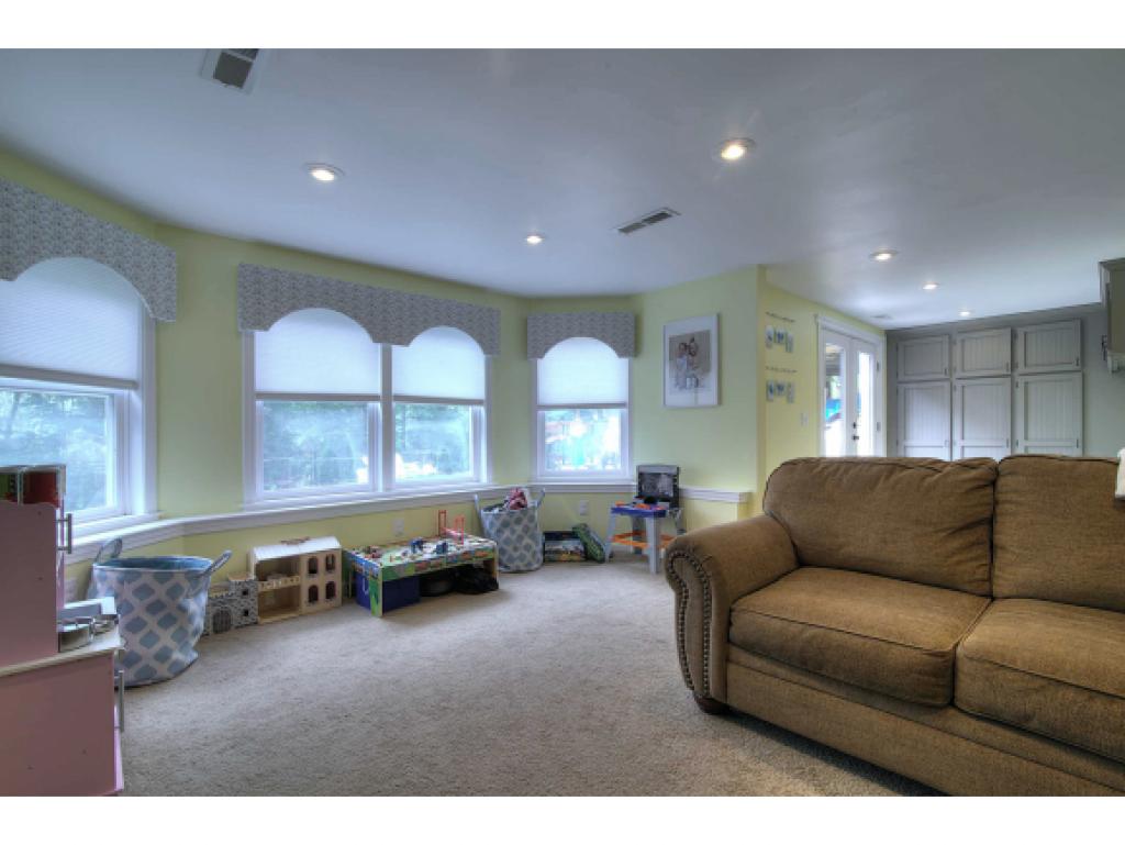 4 Campbell Road Bedford, NH 03110 - Photo 31 of 36 Gallery Image 31