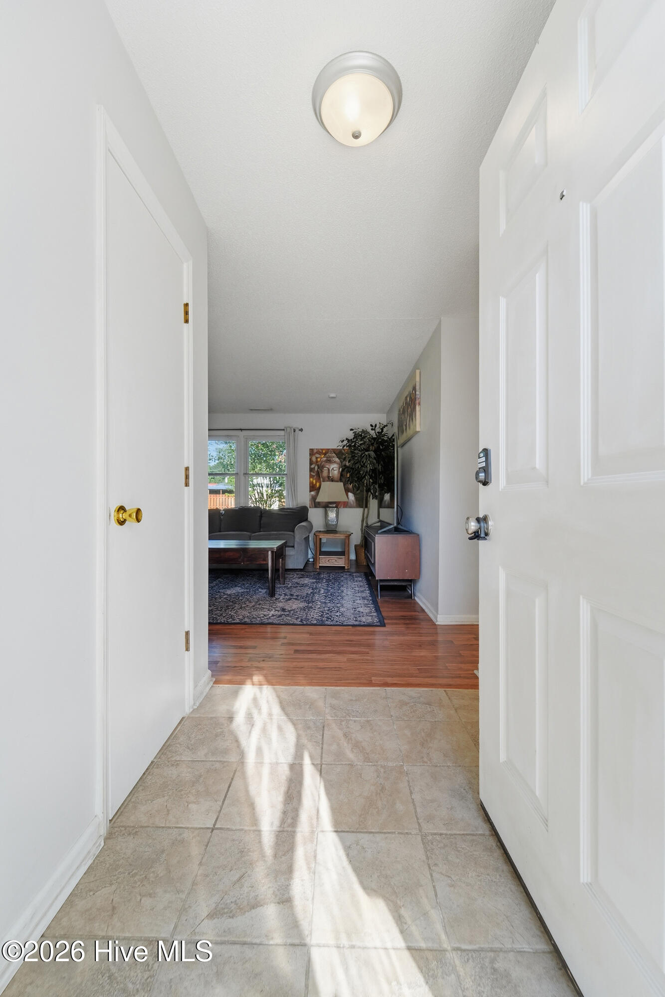 310 Luann Road Jacksonville, NC 28540 - Photo 2 of 25 Foyer