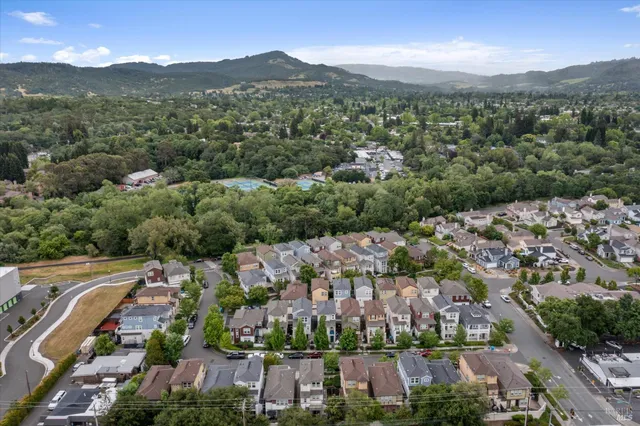 $681,000 | 4242 Streamside Drive, Santa Rosa, CA 95409