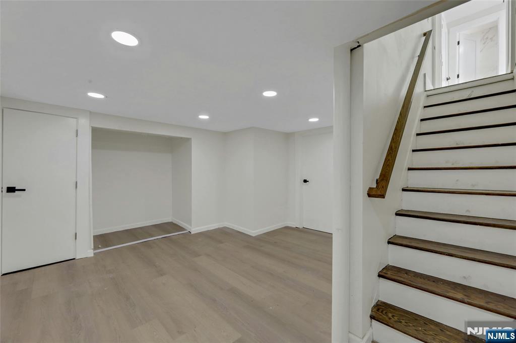 1087 Lambert Road Teaneck, NJ 07666 - Photo 19 of 22 Gallery Image 19