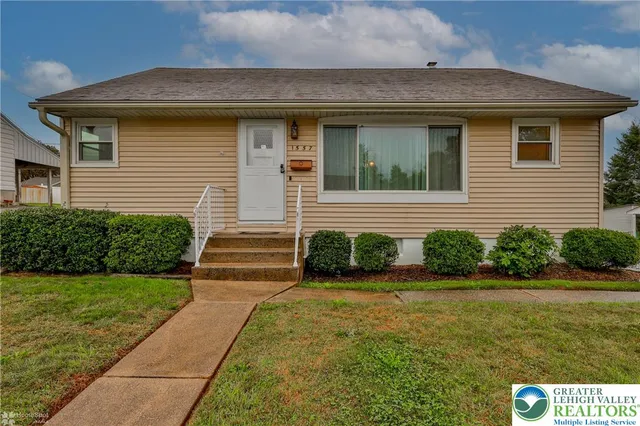 $2,000 | 1557 Greenview Drive, Bethlehem, PA 18018