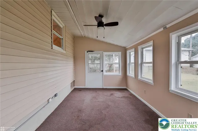 $2,000 | 1557 Greenview Drive, Bethlehem, PA 18018