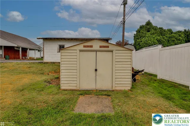 $2,000 | 1557 Greenview Drive, Bethlehem, PA 18018