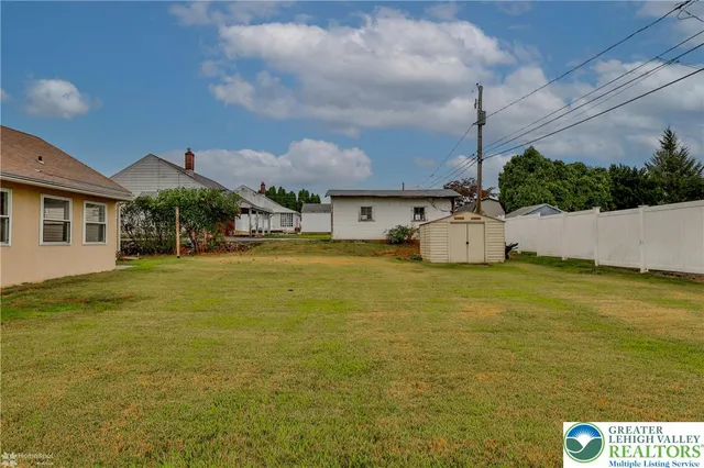 $2,000 | 1557 Greenview Drive, Bethlehem, PA 18018