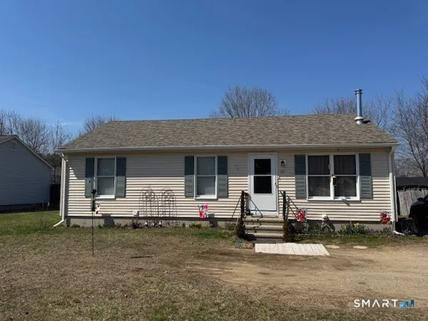 $325,000 | 39 Courtney Lane, Killingly, CT 06241