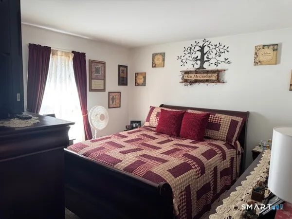$325,000 | 39 Courtney Lane, Killingly, CT 06241
