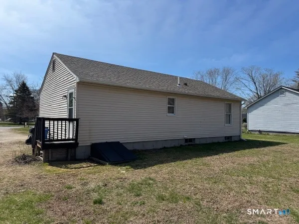 $325,000 | 39 Courtney Lane, Killingly, CT 06241