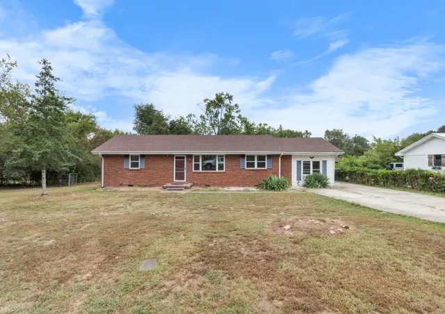 $1,650 | 19 Gino Drive, Clarksville, TN 37042