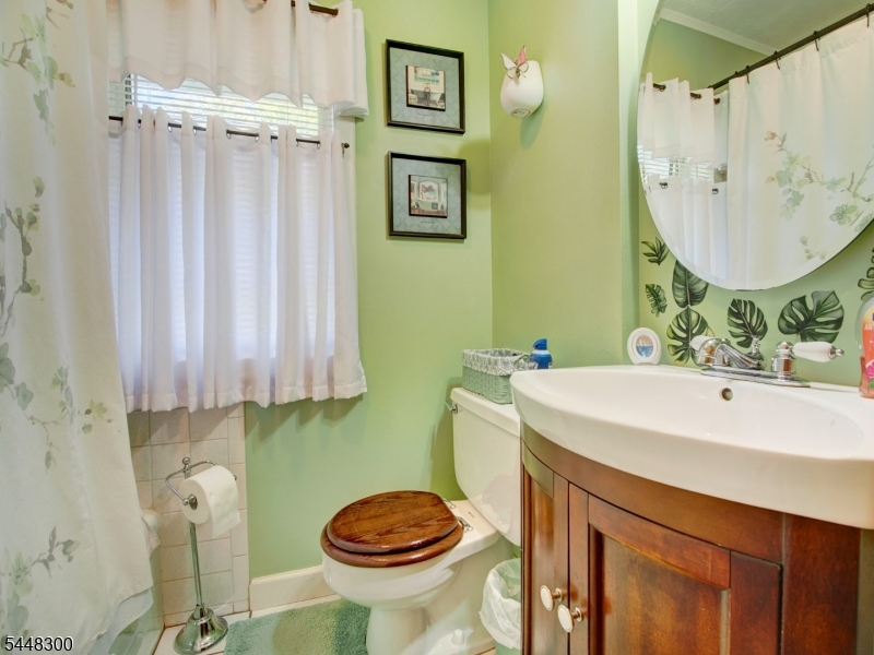 101 Lower Road Linden, NJ 07036 - Photo 10 of 16