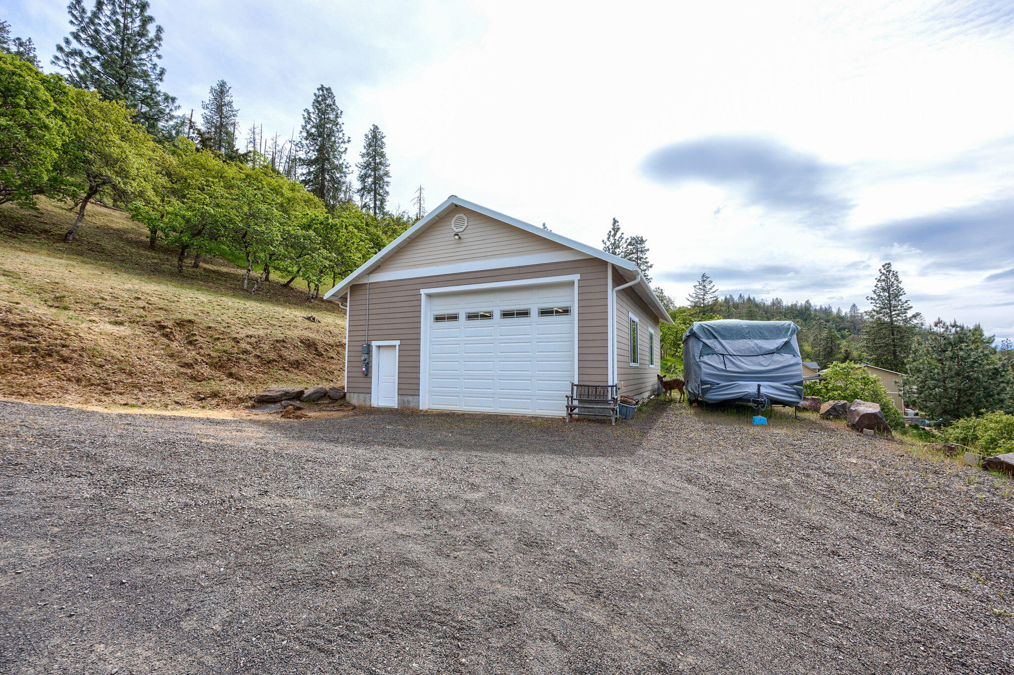 1011 Wren Ridge Drive Eagle Point, OR 97524 - Photo 80 of 89 1200 SF RV Garage/Shop + RV Parking